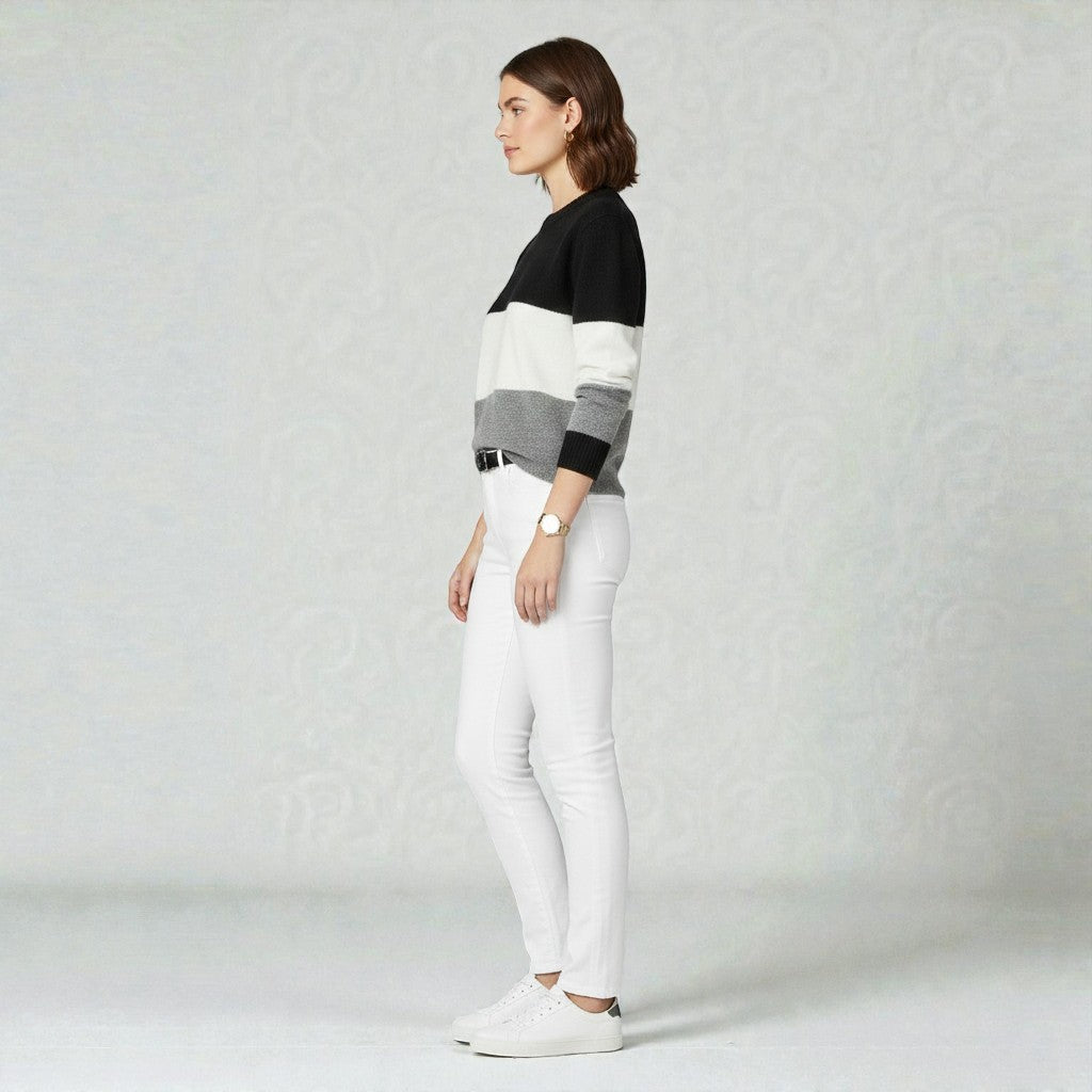 Chic Knitted Sweater with Contemporary Design and Flattering Silhouette